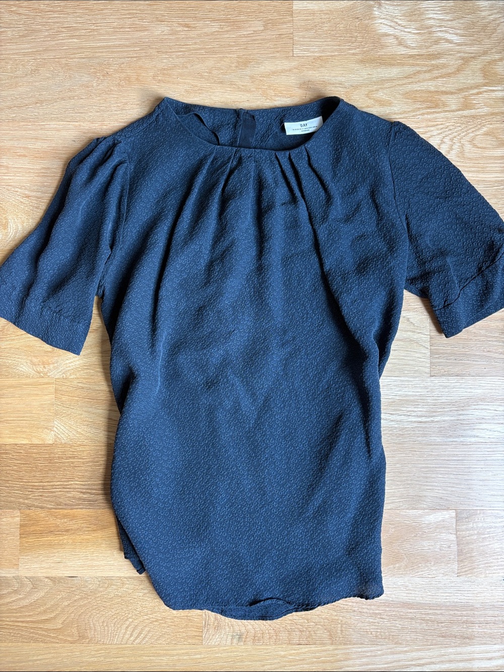 DAY BIRGER ET MIKKELSEN | TEXTURED SHORT SLEEVE BLOUSE